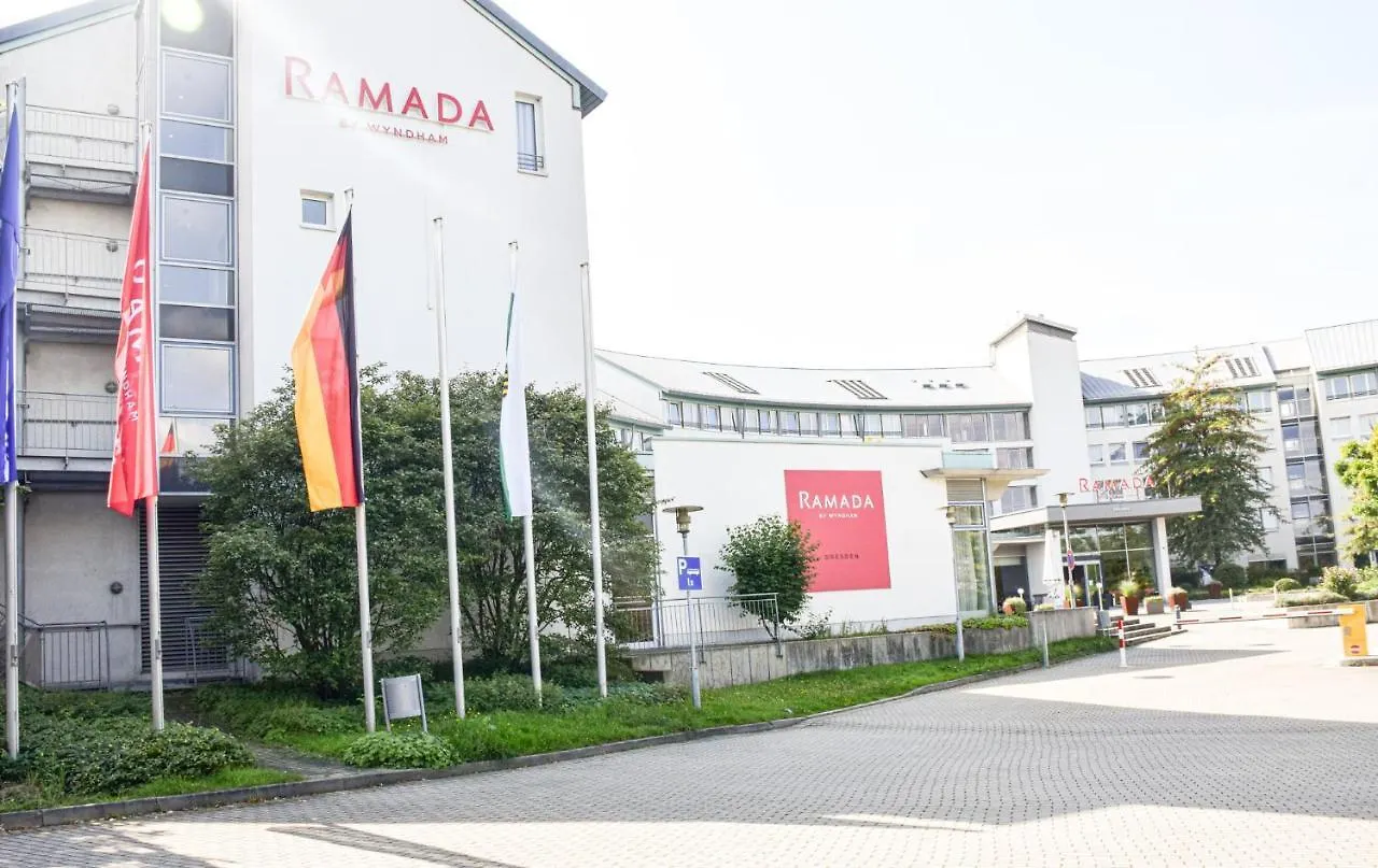 Hotel Ramada By Wyndham Dresde 4*,