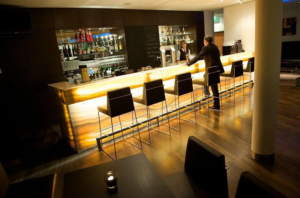 Hotel Ramada By Wyndham Dresde 4*,  Alemania