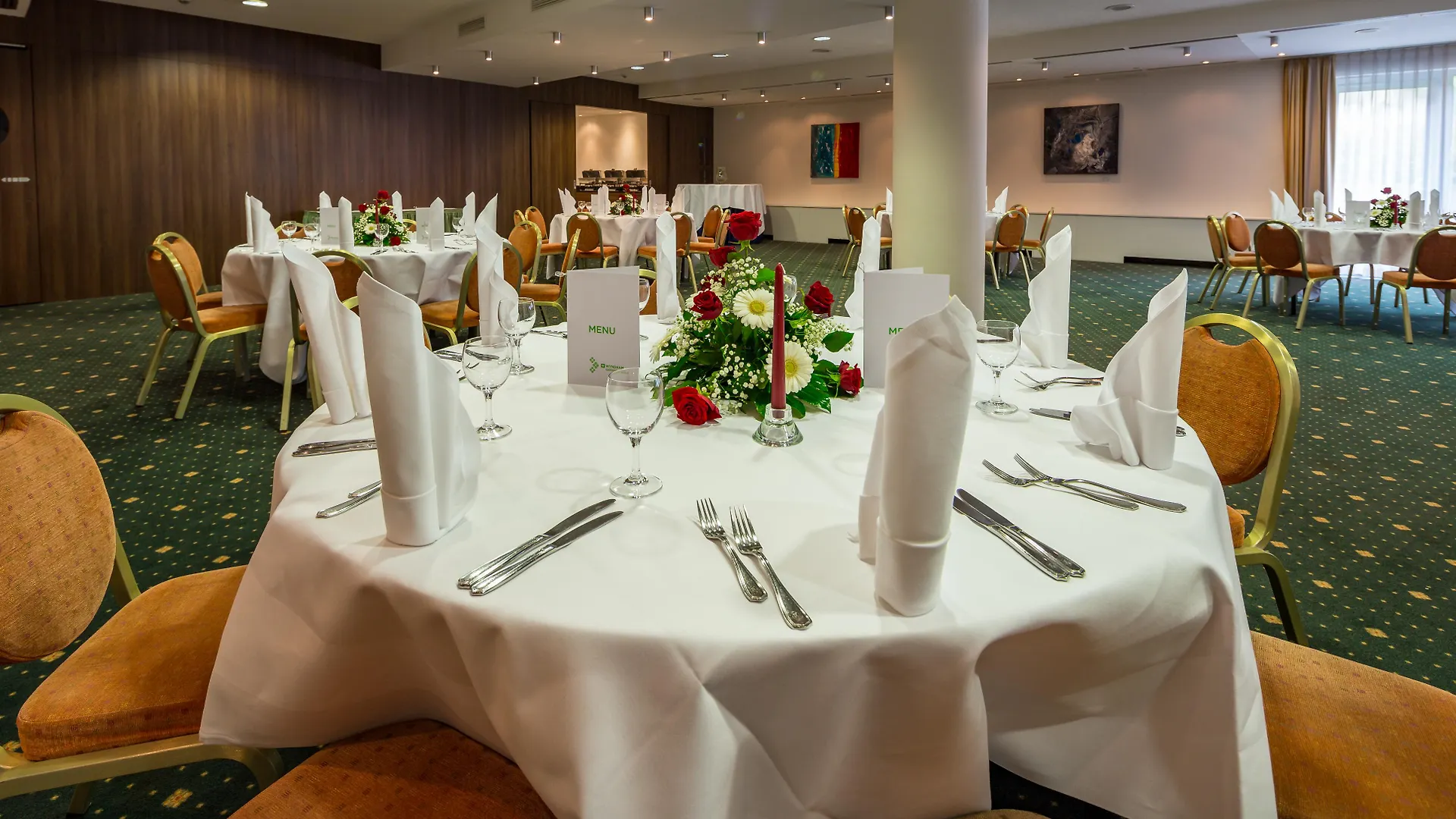 Ramada By Wyndham Dresden Hotel Germany