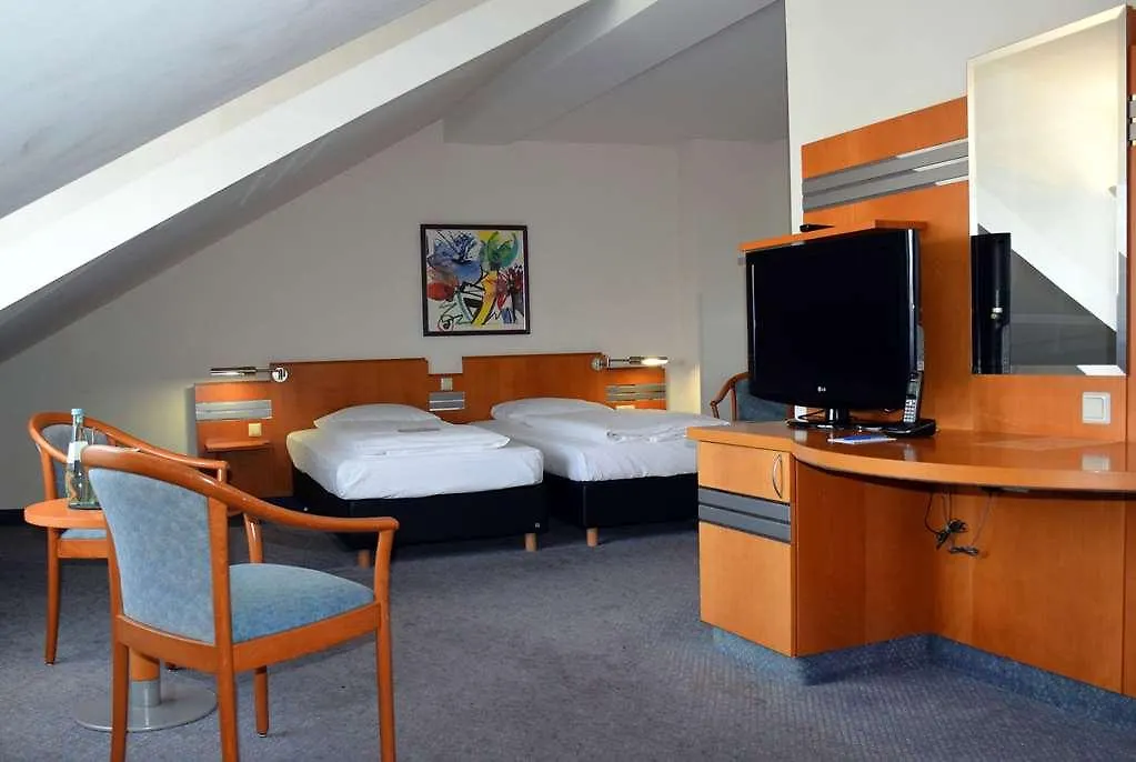 Ramada By Wyndham Dresden Hotell 4*,