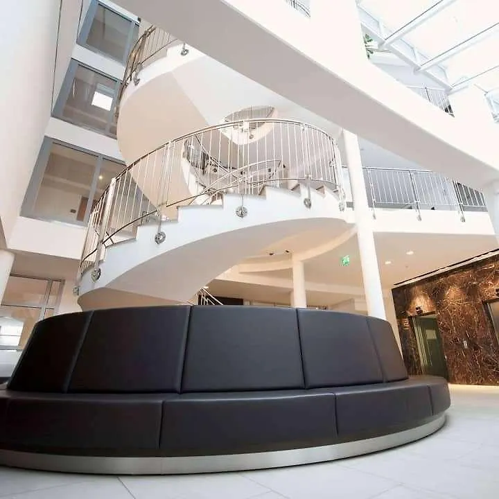 Ramada By Wyndham Dresden Hotell 4*,  Tyskland