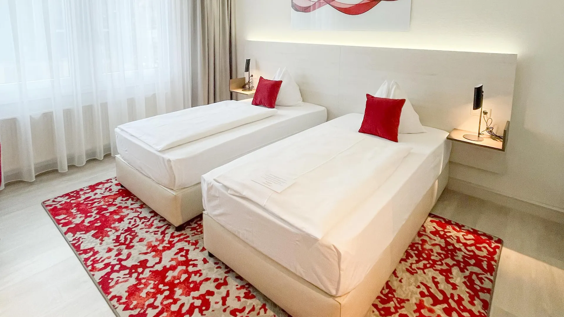 Ramada By Wyndham Dresden Hotell