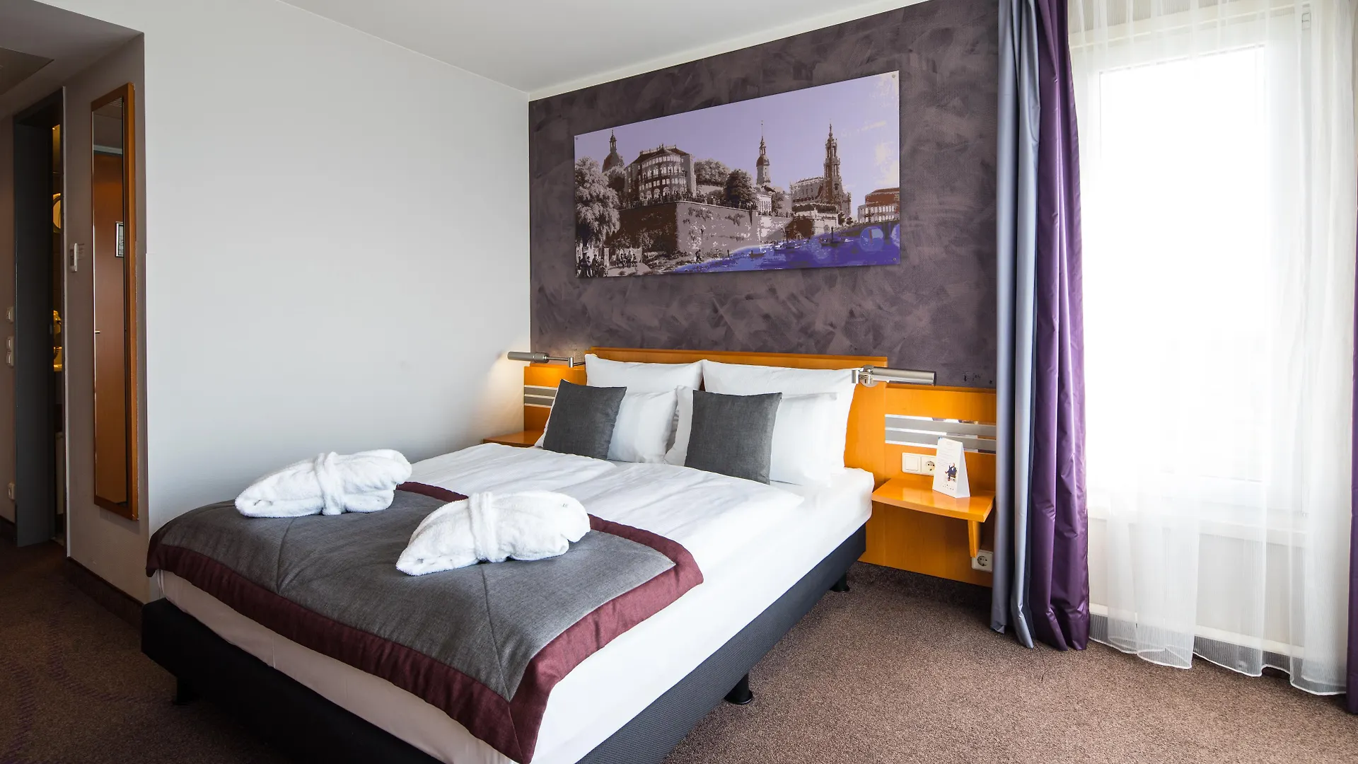 Ramada By Wyndham Dresden Hotell 4*,