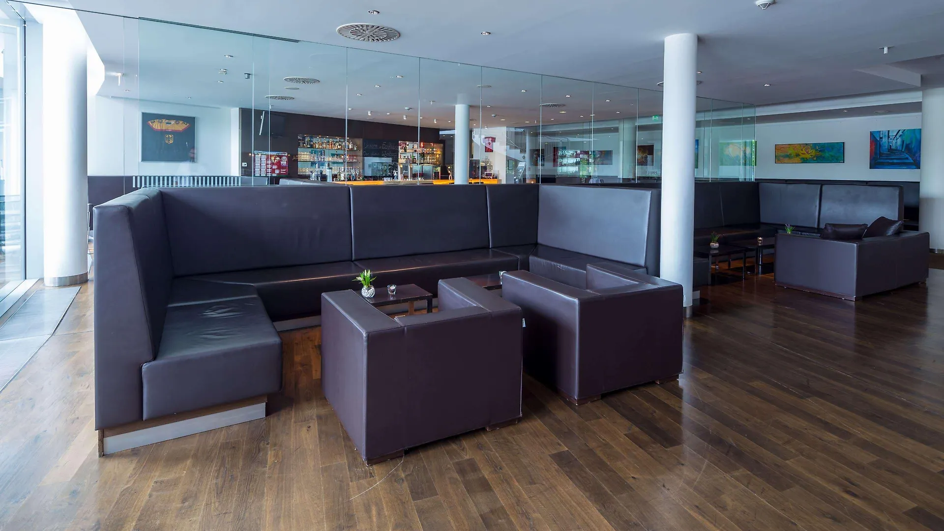 Ramada By Wyndham Dresden Hotell