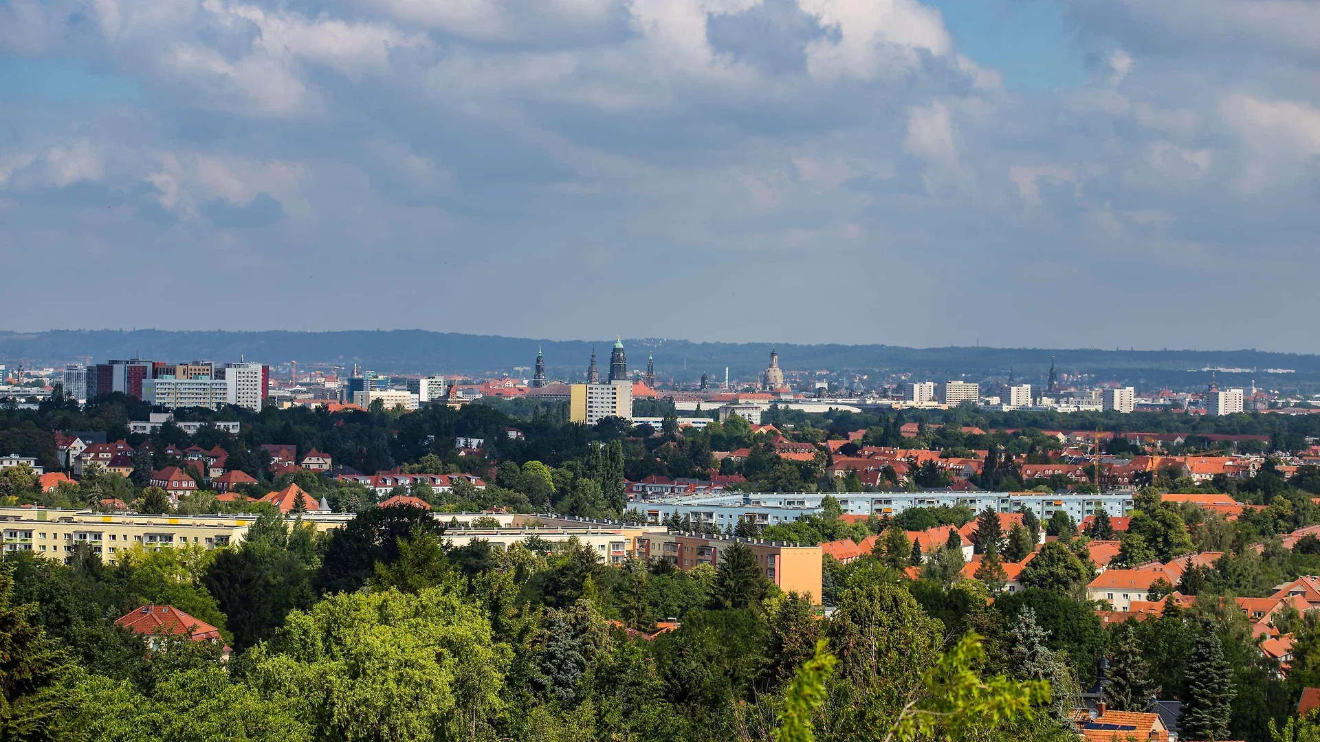 Ramada By Wyndham Dresden Hotell