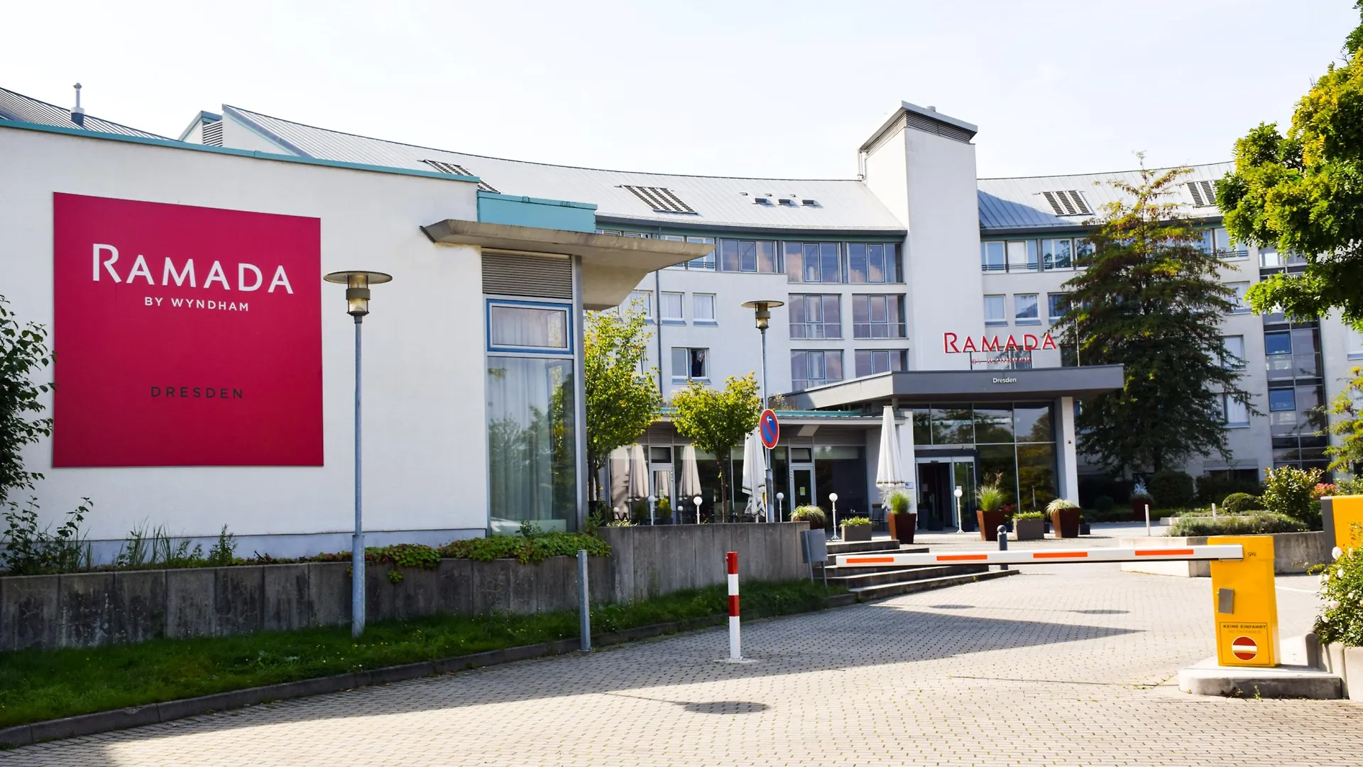 Ramada By Wyndham Dresden Hotell 4*,  Tyskland